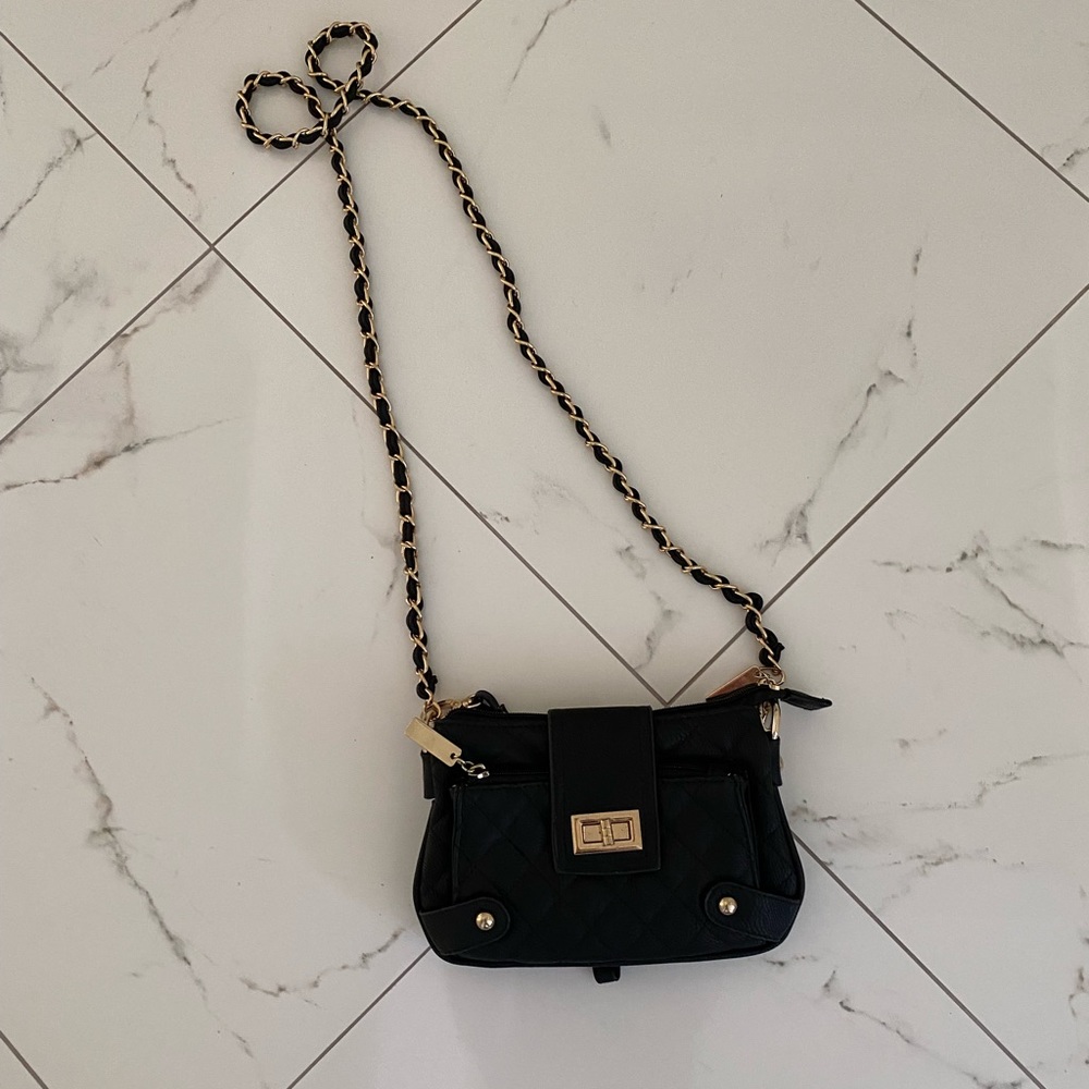 Black quilted crossbody/ wristlet